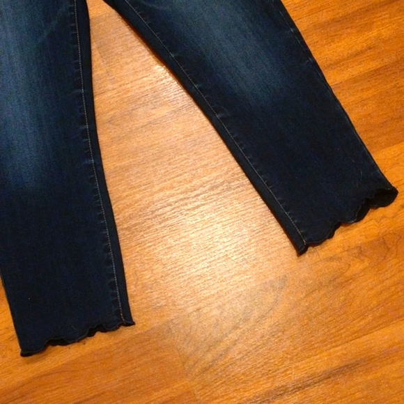 Celebrity Gold Vintage Stretch Ankle Jeans - Picture 3 of 7